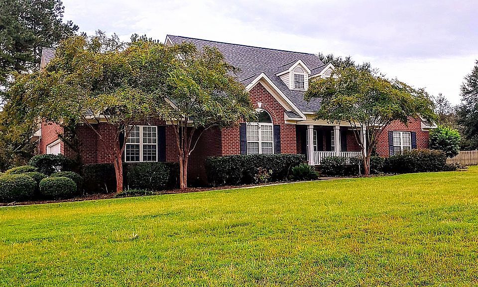 2nd image of 2016 Glen Oaks Dr