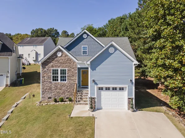 108 Penncross Dr, Raleigh, NC 27610