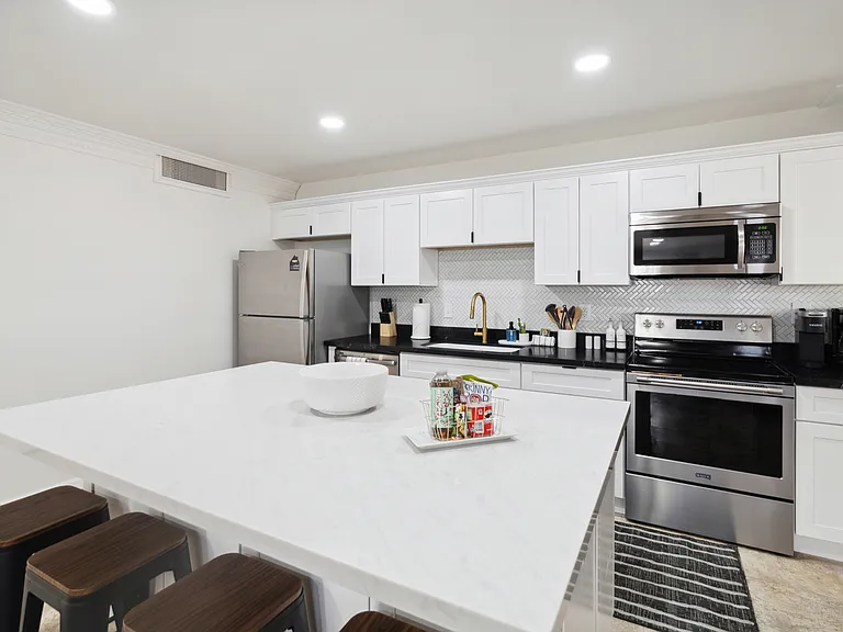 Updated and spacious full kitchen