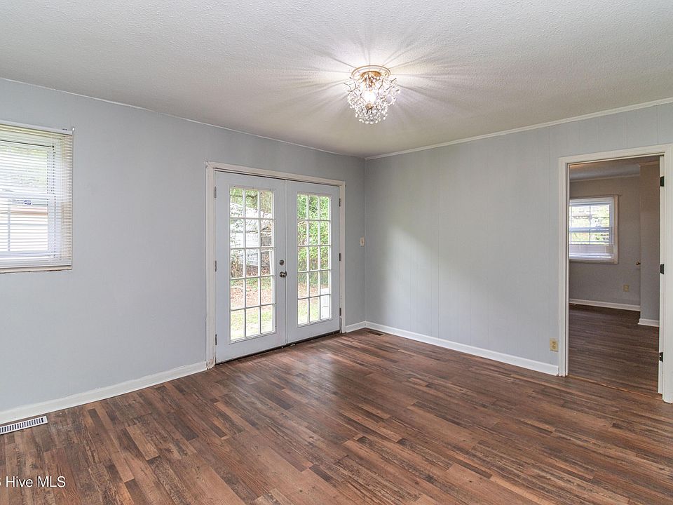 1st image of 1209 Sycamore Road