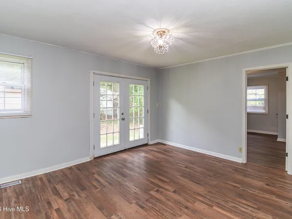 1209 Sycamore Road, Kinston, NC 28501