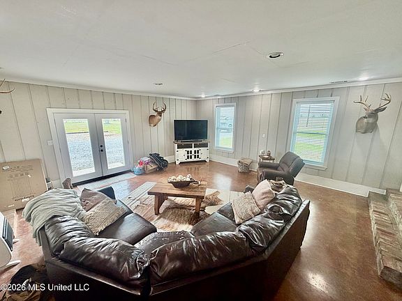 3rd image of 538 Evans Rd