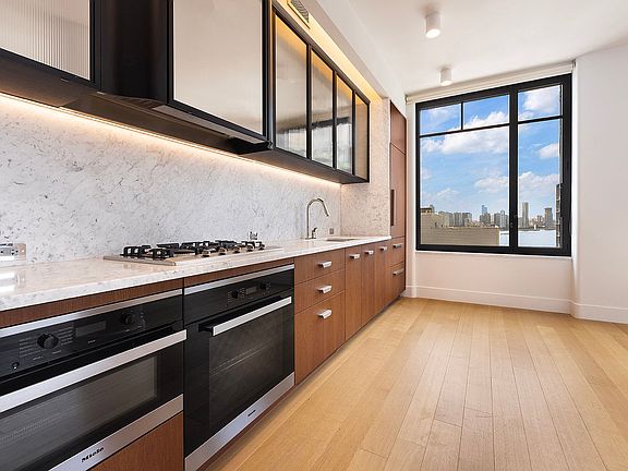 4th image of 110 Charlton St #15C