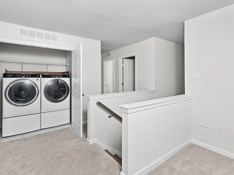 44 Marion Ave — Photo 11