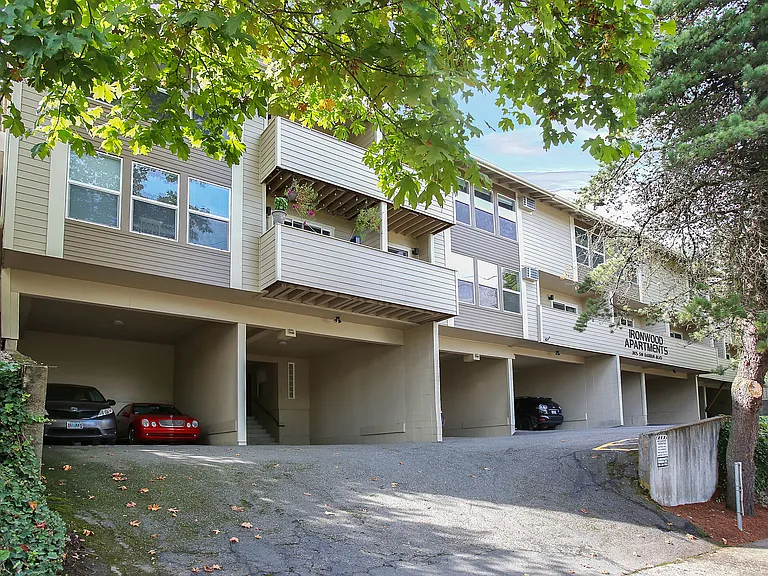 Ironwood Apartments — Photo 8