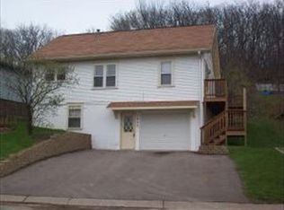 1437 Oakview Dr, Saint Charles, MN 55972