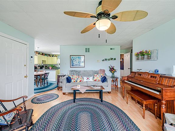 5th image of 110 Mount Odin Dr