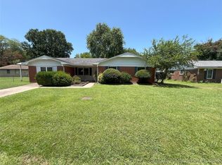1003 NW 10th St, Stigler, OK 74462