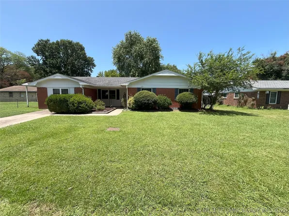 1003 NW 10th St, Stigler, OK 74462