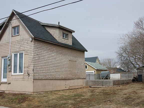 2nd image of 389 2nd St