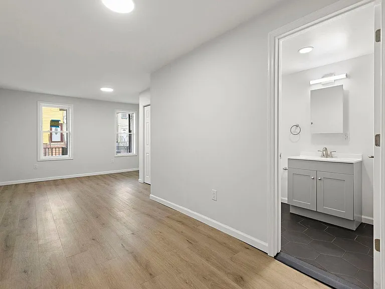 173 Van Horne St #1 — Photo 13