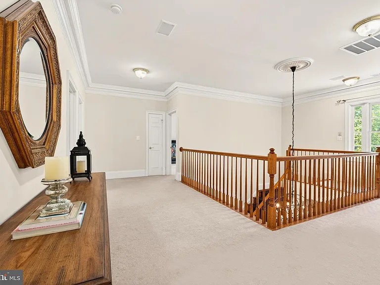 9860 Palace Green Way — Photo 27