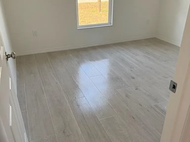 608 Kleinart Dr — Photo 3