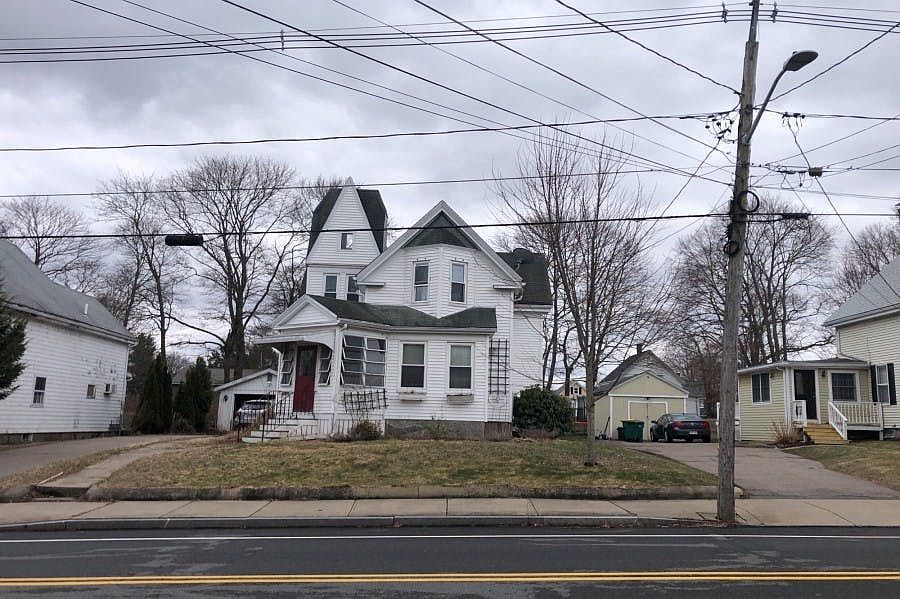 1st image of 28 Columbus Ave