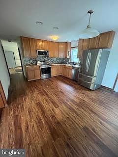 3rd image of 12002 Pleasant Dr