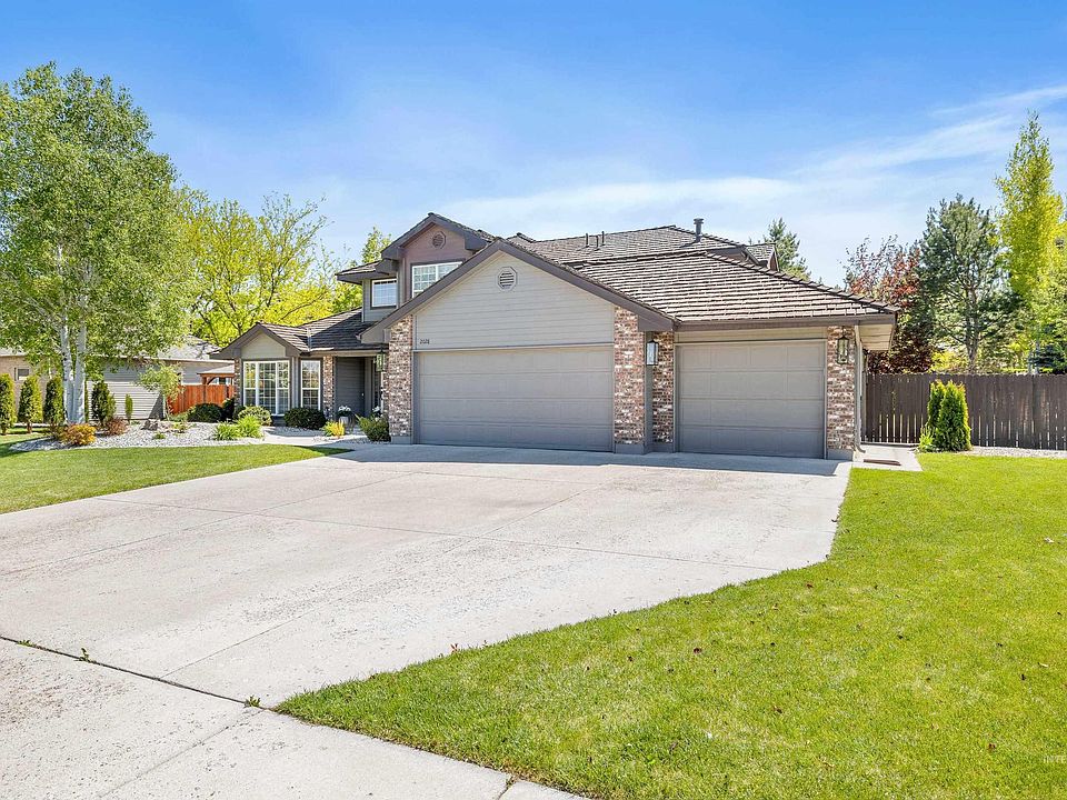 1st image of 2028 Candleridge Dr