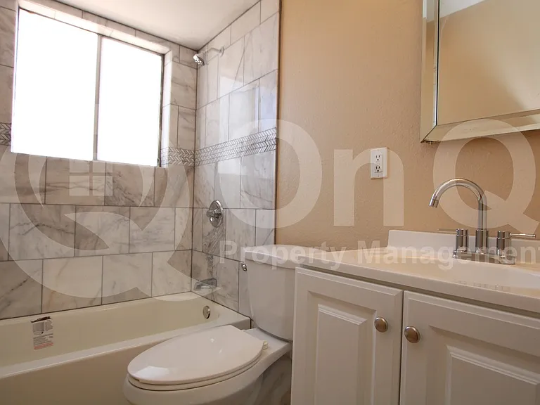 4312 E Burgess Ln — Photo 12