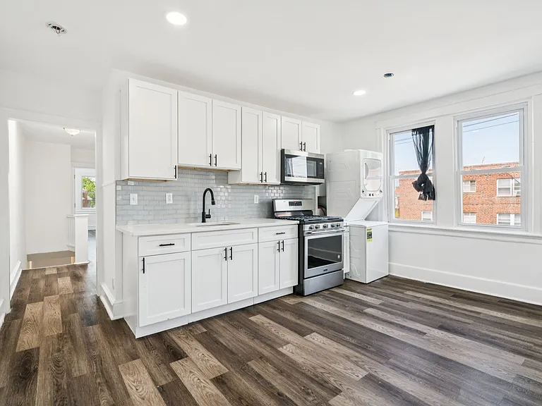 1401 E Cheltenham Ave #2 — Photo 2
