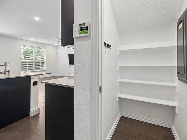 982 Mikaela Dr — Photo 12
