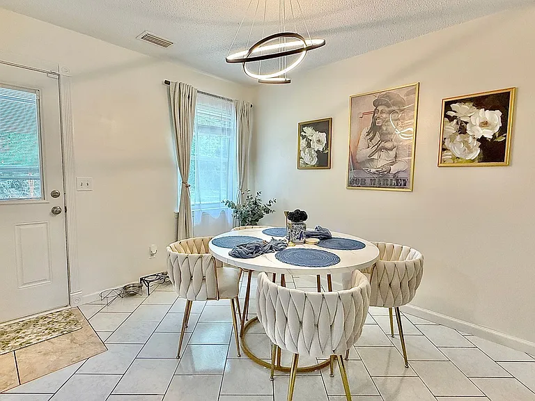 340 Hunters Branch Dr — Photo 4