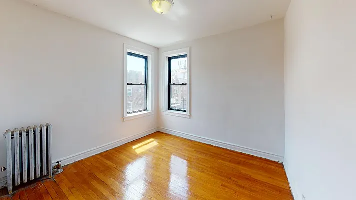 Rented by Metro Garden Realty NYC | media 69