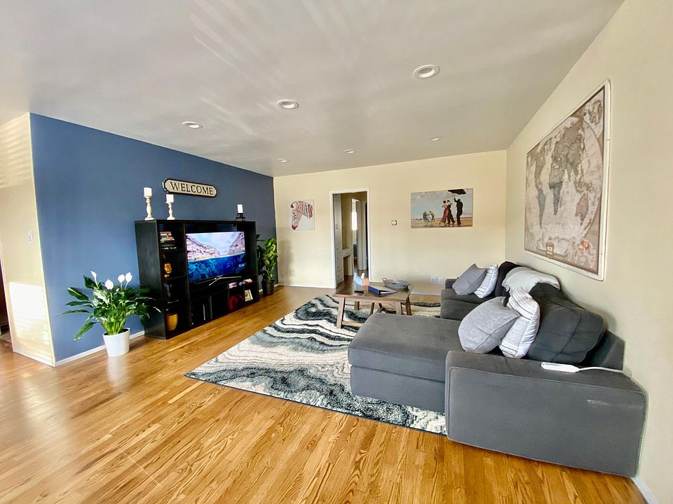 1st image of 100 Cerritos Ave
