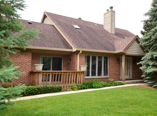 1865 Koehling Rd, Northbrook, IL 60062