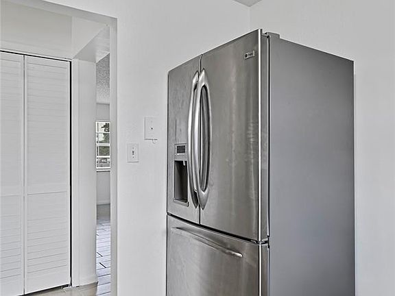 5th image of 3100 Coral Springs Drive #2a