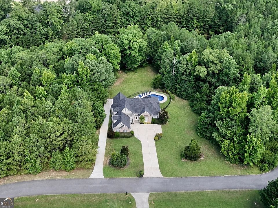 1st image of 32 River Rapids Dr
