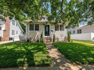 86 Commonwealth Ave, Merrick, NY 11566