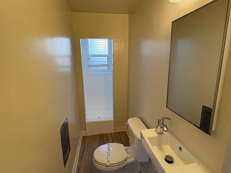 1112 S Atlantic Blvd — Photo 12
