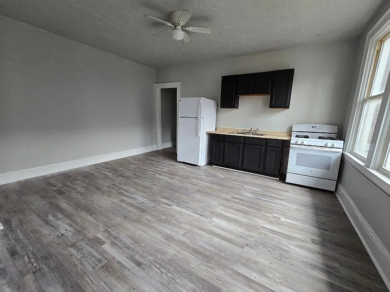 579 Blair Ave — Photo 3