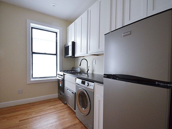 3rd image of 505 W 135th St APT 54