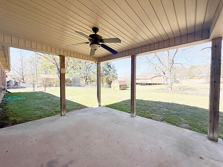 325 Petite Dr — Photo 24