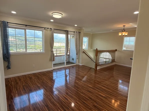 3510 Puuku Mauka Dr #A, Honolulu, HI 96818