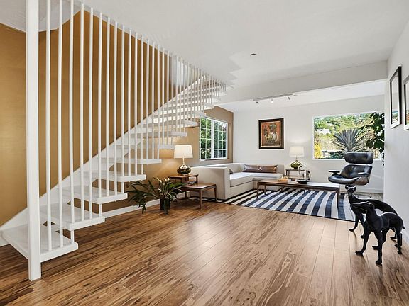 4th image of 221 D Street