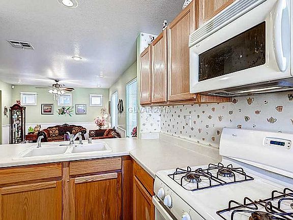 5th image of 9129 Hilverson Ave