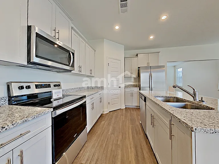 5335 Tupelo St — Photo 3
