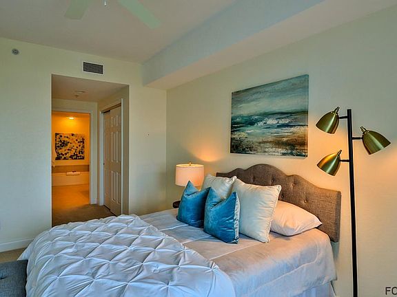 4th image of 2 Oceans West Blvd APT 708