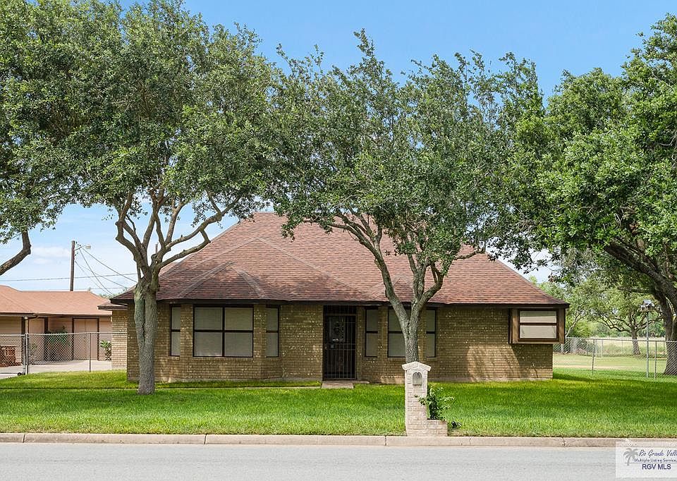1st image of 26201 Abigail Ln