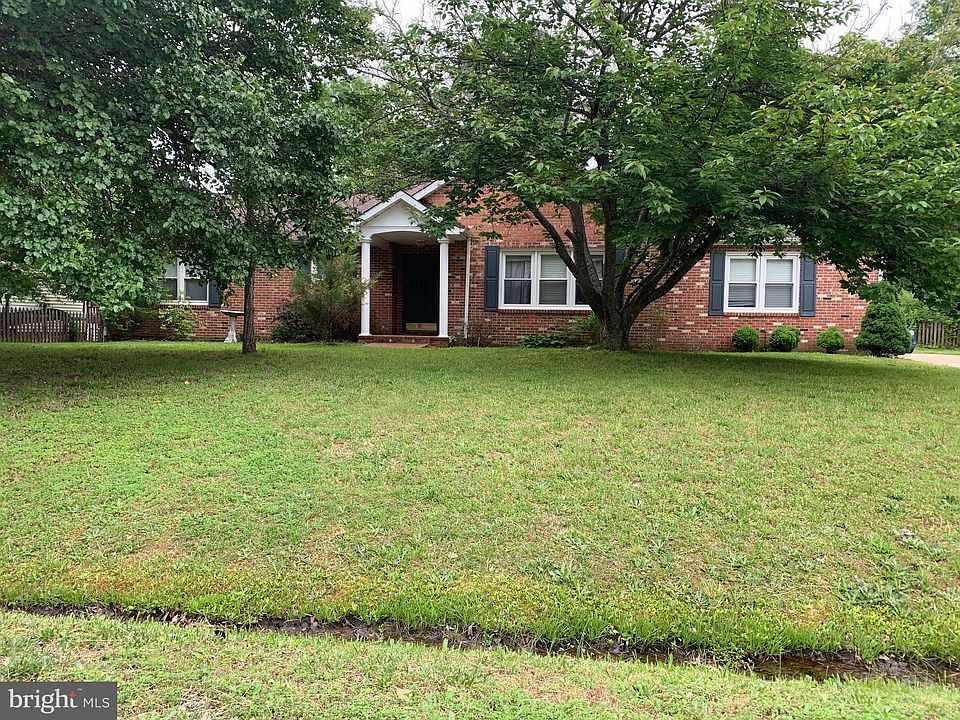 1st image of 10713 Holleybrooke Dr