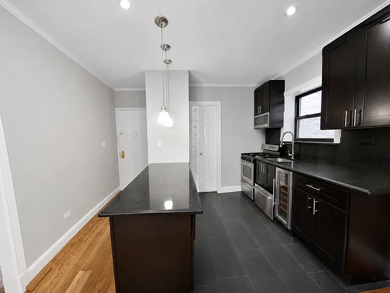 436 W 52nd St #8D — Photo 2