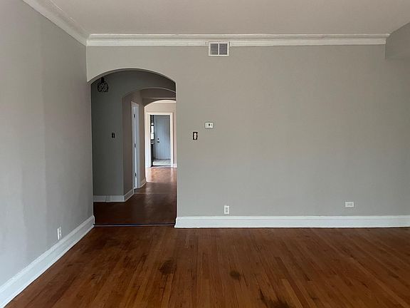 View from Living room to kitchen