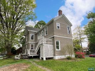 33 Larch Ave, Dumont, NJ 07628