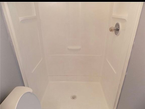 3rd image of 303 Lynn Ave