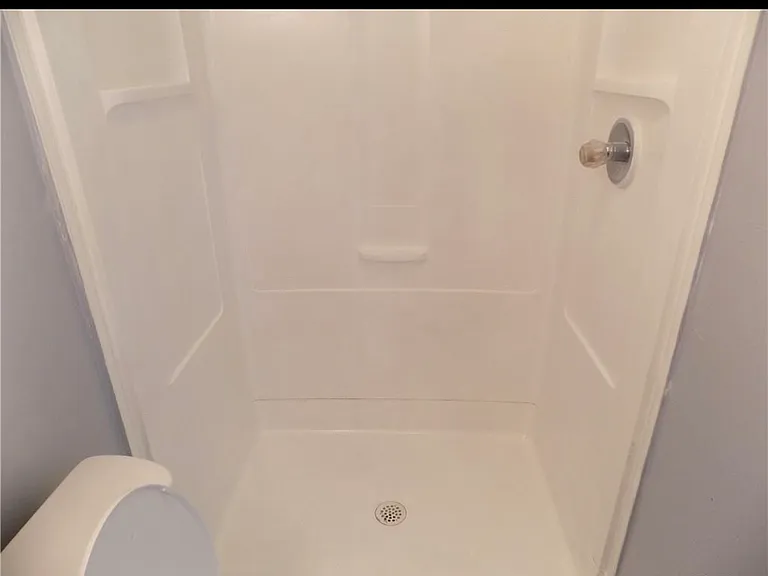 303 Lynn Ave — Photo 3