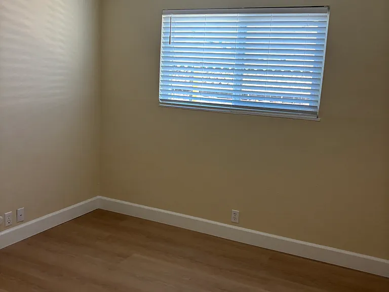 1132 Santa Barbara Way — Photo 23