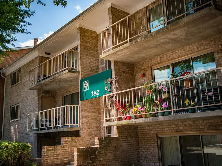 Spring Ridge Apartments Building Exterior 17