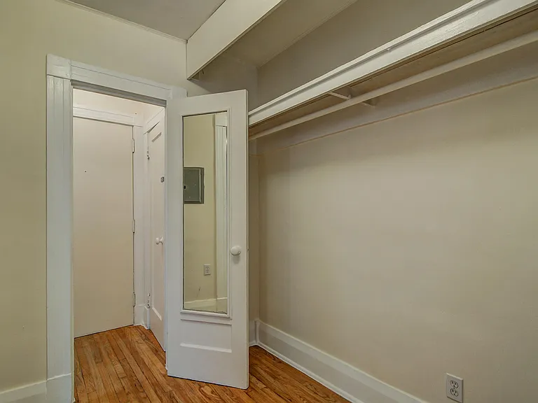 1 Homewood Ave — Photo 14