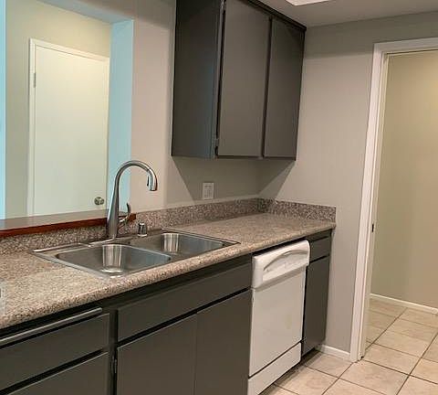 3rd image of 12720 Burbank Blvd Unit 230